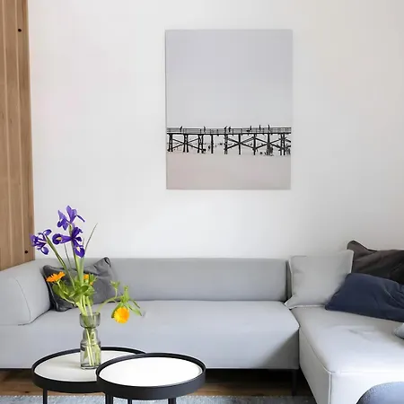 דירה Steuerbord *