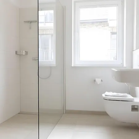 דירה Steuerbord *